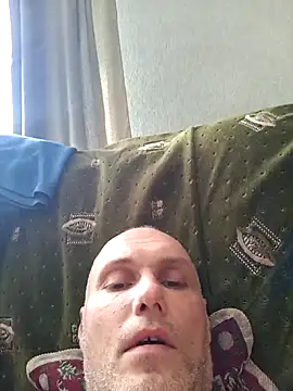 Snapshot of Pineapple04 chatting on October 23, 9:02 am Pineapple04 online show from October 23, 9:02 am