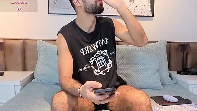 Ethan  Walker online show from April 25, 7:11 pm