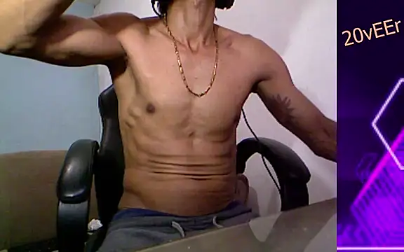 Snapshot of 20vEEr chatting on March 15, 6:32 pm 20vEEr online show from March 15, 6:32 pm