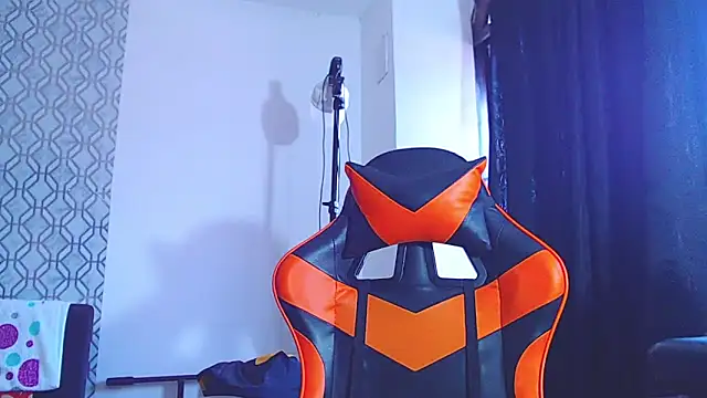 ADAM HOT online show from May 7, 10:43 pm