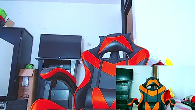 ADAM HOT online show from December 22, 9:45 pm