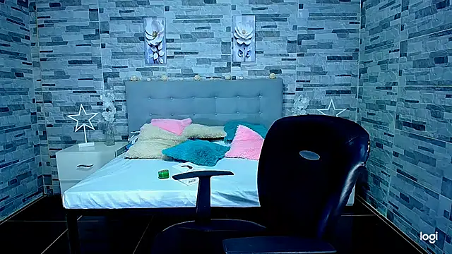 Snapshot of ADAM_HOT chatting on September 12, 9:37 pm ADAM HOT online show from September 12, 9:37 pm