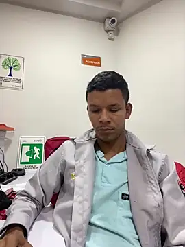 Onel9701 online show from April 4, 6:05 pm