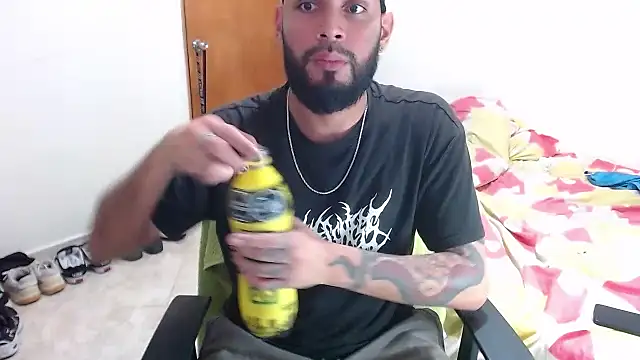 Snapshot of samir_music chatting on October 4, 11:31 pm samir music online show from October 4, 11:31 pm