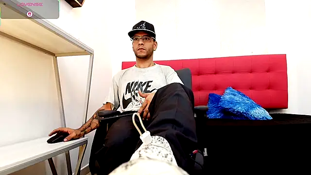 Snapshot of Andrey_u92 chatting on October 24, 3:08 am Andrey u92 online show from October 24, 3:08 am