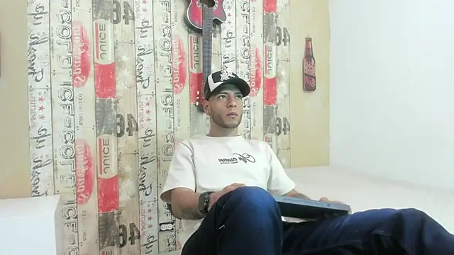 Snapshot of Andrey_u92 chatting on January 14, 12:03 pm Andrey u92 online show from January 14, 12:03 pm