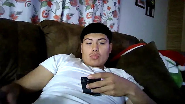 Papichulo2332 online show from October 1, 1:31 am