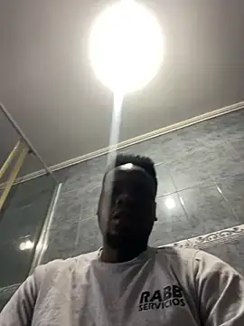 Snapshot of Andricastro chatting on December 15, 10:39 am Andricastro online show from December 15, 10:39 am