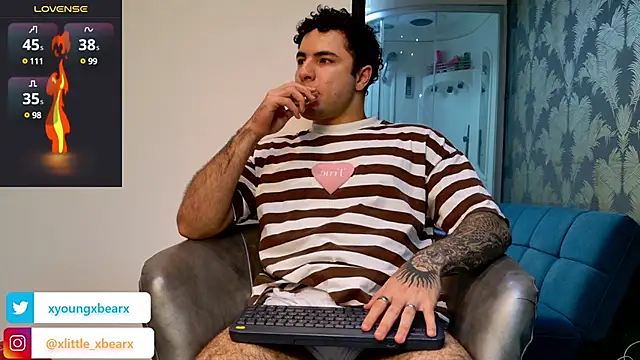 Snapshot of xlittle_xbearx chatting on March 19, 11:03 pm xlittle xbearx online show from March 19, 11:03 pm
