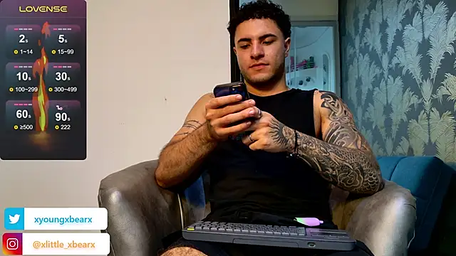 Snapshot of xlittle_xbearx chatting on February 12, 10:48 pm xlittle xbearx online show from February 12, 10:48 pm
