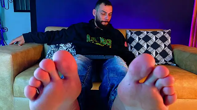 antony bigdick  online show from June 15, 7:17 pm