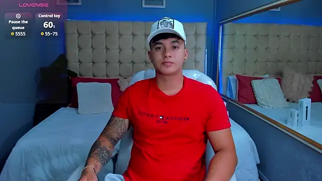 Snapshot of Cristopher_strong chatting on September 28, 2:48 pm Cristopher strong online show from September 28, 2:48 pm