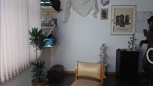 Snapshot of Siriss_boyrag chatting on October 18, 2:44 pm Siriss boyrag online show from October 18, 2:44 pm