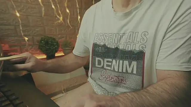 alex-volo online show from December 14, 2:07 am