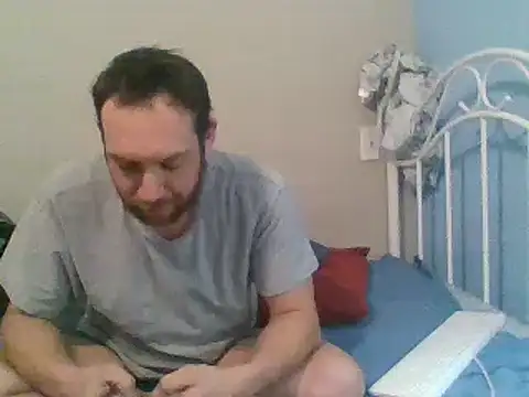 Snapshot of SmokingSloth chatting on January 18, 3:24 am SmokingSloth online show from January 18, 3:24 am