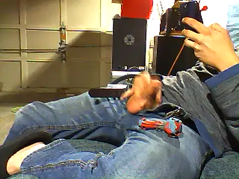 Snapshot of SmokingSloth chatting on February 27, 4:52 am SmokingSloth online show from February 27, 4:52 am