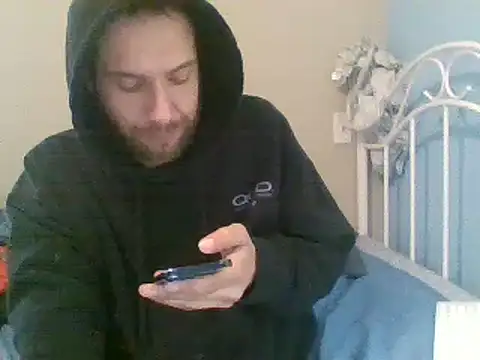 Snapshot of SmokingSloth chatting on January 19, 4:36 pm SmokingSloth online show from January 19, 4:36 pm