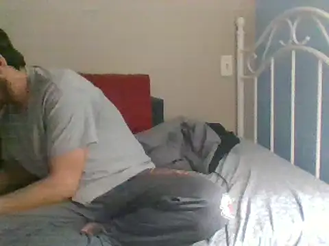 Snapshot of SmokingSloth chatting on February 20, 5:23 am SmokingSloth online show from February 20, 5:23 am