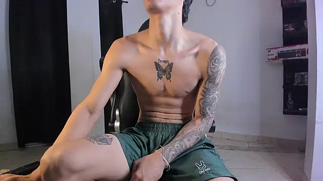 Snakebutterfly online show from March 7, 5:05 am