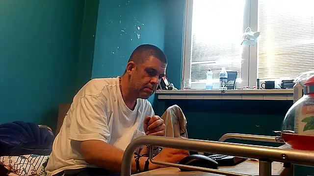 YouWantMe666 online show from June 21, 3:39 pm