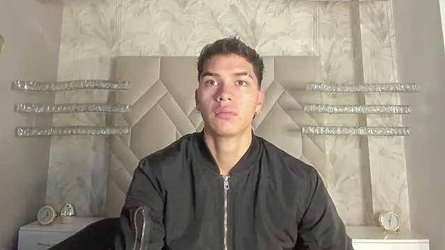 Snapshot of AndyPalmer_ chatting on December 17, 12:11 pm AndyPalmer online show from December 17, 12:11 pm