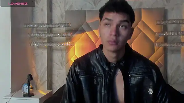 Snapshot of AndyPalmer_ chatting on December 28, 11:52 am AndyPalmer online show from December 28, 11:52 am