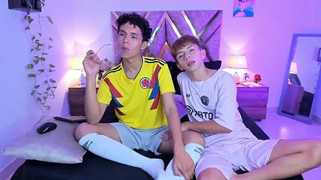 nickolas moon online show from October 31, 1:18 am