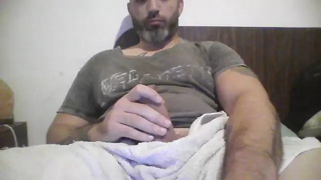 ozzypsico13 online show from May 1, 5:00 am