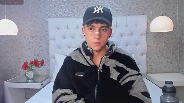 Snapshot of BrannTaylor chatting on September 22, 12:15 pm BrannTaylor online show from September 22, 12:15 pm
