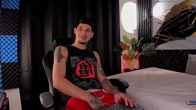 kyle smithxx online show from February 5, 6:20 am