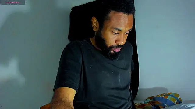 Snapshot of KaelMoreau chatting on October 19, 9:56 am KaelMoreau online show from October 19, 9:56 am