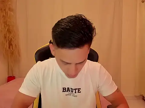 JANER 03 online show from January 18, 1:46 pm