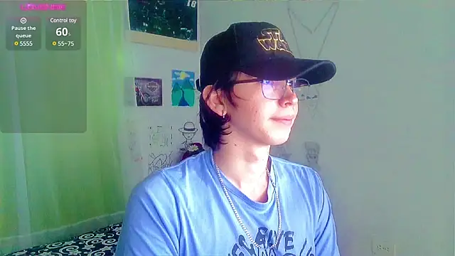Snapshot of Andy_gray chatting on January 5, 5:51 pm Andy gray online show from January 5, 5:51 pm