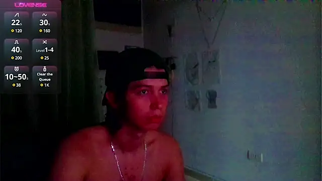 Snapshot of Andy_gray chatting on February 14, 11:10 am Andy gray online show from February 14, 11:10 am