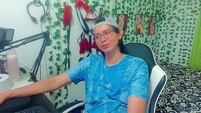 Andy gray online show from May 17, 1:07 pm