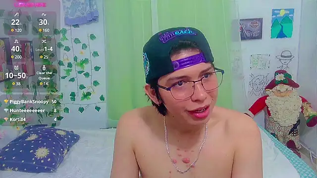 Snapshot of Andy_gray chatting on December 25, 8:39 pm Andy gray online show from December 25, 8:39 pm