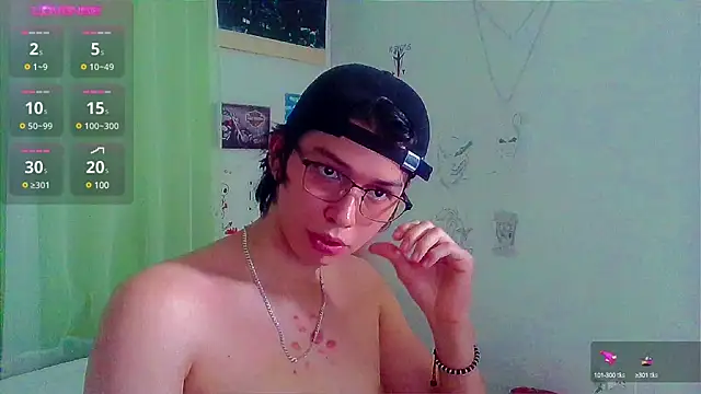 Snapshot of Andy_gray chatting on January 17, 4:59 pm Andy gray online show from January 17, 4:59 pm