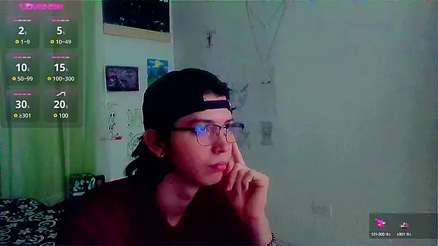 Snapshot of Andy_gray chatting on February 1, 11:32 am Andy gray online show from February 1, 11:32 am