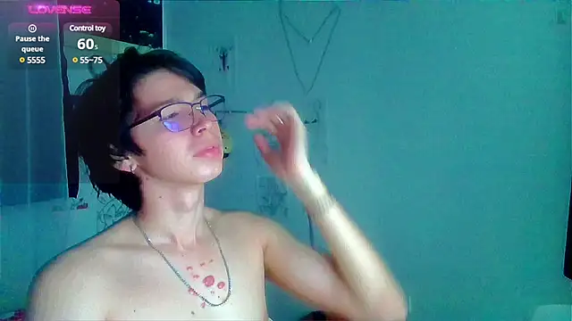 Snapshot of Andy_gray chatting on December 10, 10:38 am Andy gray online show from December 10, 10:38 am