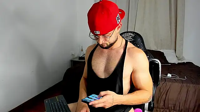 Snapshot of dafboy1 chatting on October 16, 2:30 am dafboy1 online show from October 16, 2:30 am