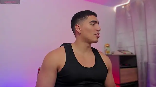 JamesGraay online show from October 22, 2:43 pm