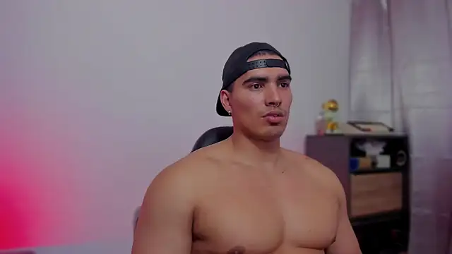 JamesGraay online show from February 10, 4:06 am