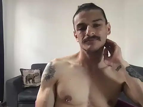 HorrorotikA online show from April 7, 3:56 pm