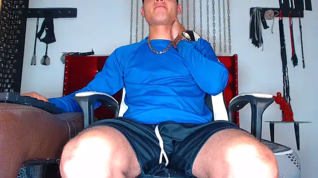 Snapshot of RandyAA_D chatting on January 21, 5:28 am RandyAA D online show from January 21, 5:28 am