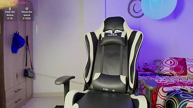 Angelligth online show from April 25, 2:25 pm