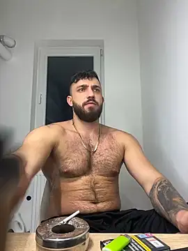 Snapshot of LoveIsBlind_ chatting on December 9, 9:01 pm LoveIsBlind online show from December 9, 9:01 pm