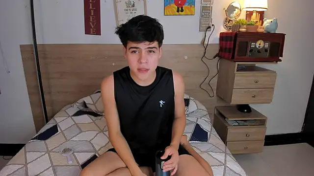 justinbiler online show from January 10, 8:55 pm