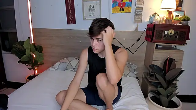 justinbiler online show from February 28, 10:42 pm