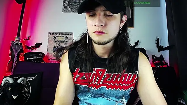 Snapshot of blckwolf_6 chatting on October 4, 6:46 pm blckwolf 6 online show from October 4, 6:46 pm
