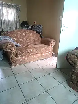 Snapshot of Sgeme325is chatting on December 8, 9:08 pm Sgeme325is online show from December 8, 9:08 pm